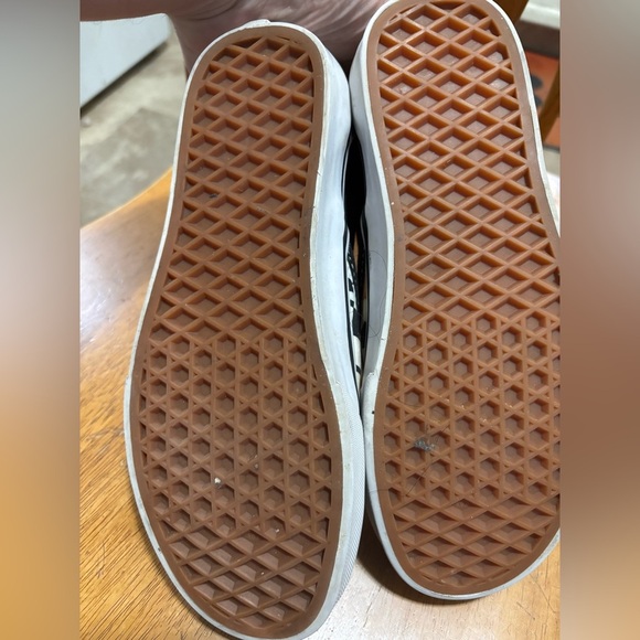 Vans Daisy Design Slip On Sneakers - Picture 5 of 5
